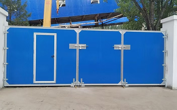 中卫工业平开门