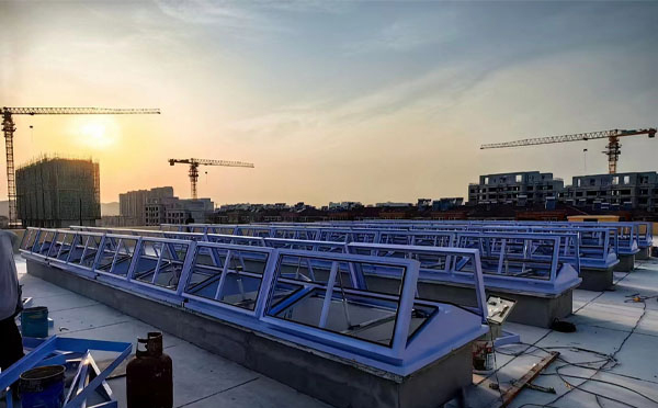 消防中卫排烟窗工作原理