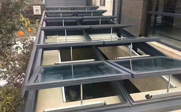 某轨道交通车辆维修车间中卫排烟窗应用