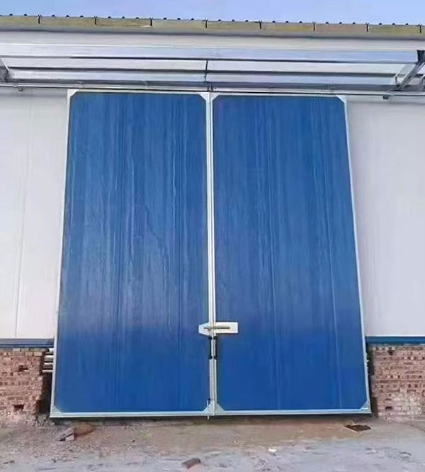 中卫工业门在大型仓储物流通道中的应用实例